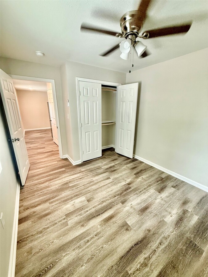 Photo - 324 W Main St