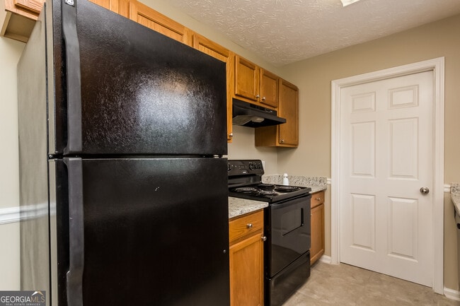 Photo - 143 Beechwood Ln