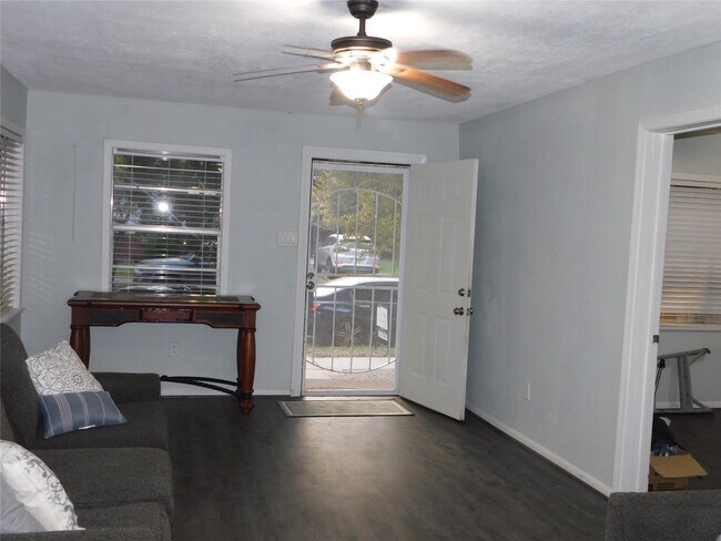 Photo - 1912 Sam Wilson St