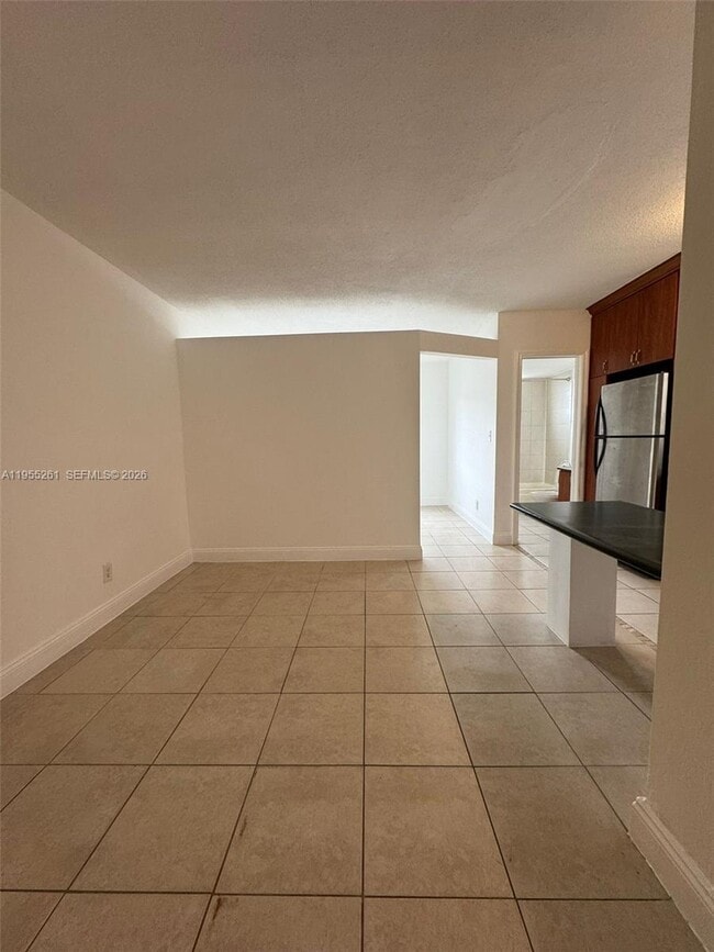 Photo - 4051 N Dixie Hwy Unit 4