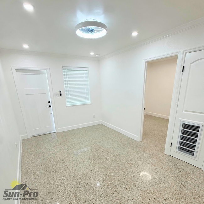 Photo - 750 Bethune St