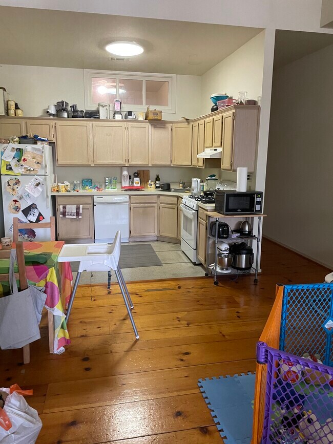 Photo - 308 York Ave Unit Apartment #1