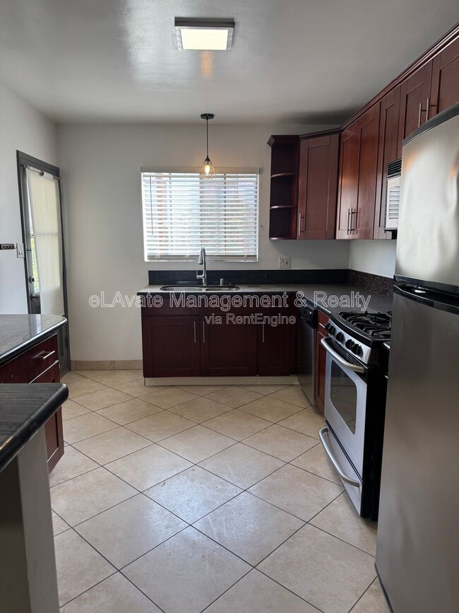 Photo - 12157 Chandler Blvd Unit 04