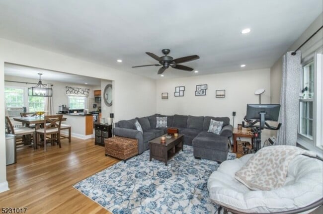 Photo - 8 Wedgewood Dr Unit 10