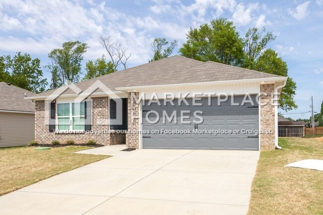 Photo - 165 Olde Hearth Rd