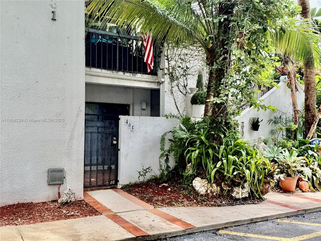 Building Photo - 8331 SW 157th Ave Unit 405