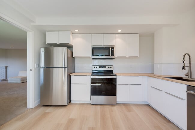 Kitchen - 2308 Caballo Ranchero Dr Unit lower