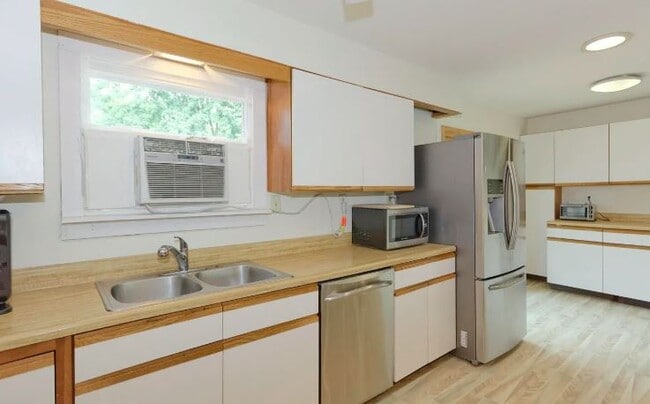 343 Consaul Rd