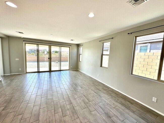 Photo - Fantastic 4BR/3BA Richmond American Larimar in Entrada Del Oro! Features white shaker cabinets, q...