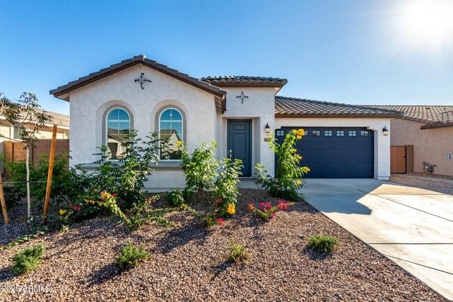 Building Photo - 8141 E Paloma Ave