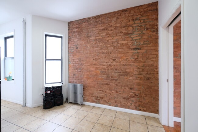 Photo - 744 9th Ave
