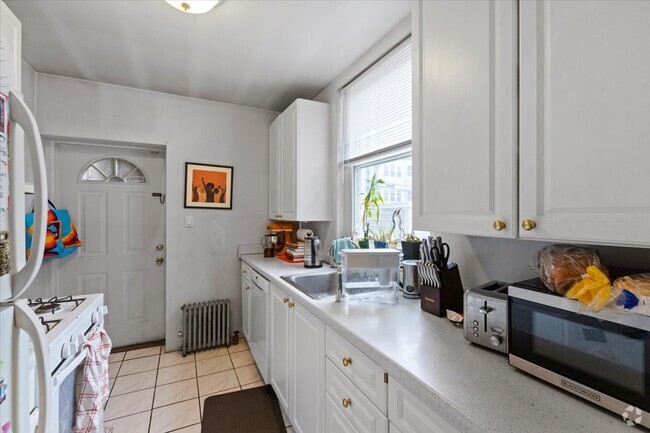 Building Photo - 6426 N Newgard Ave Unit 1E Rental