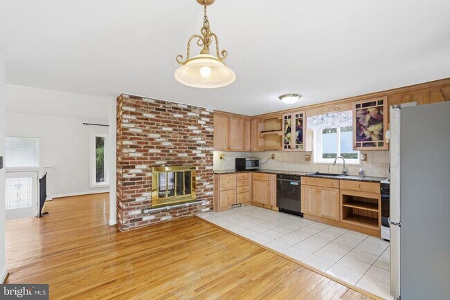 Photo - 6806 Lemon Rd