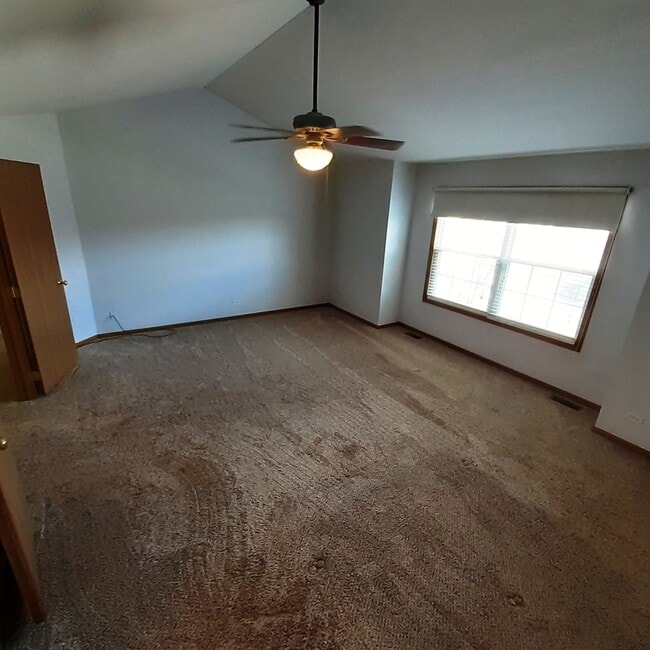 Photo - 156 Castlewood Ct