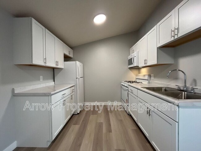 Photo - 877 N 26th St Unit 305