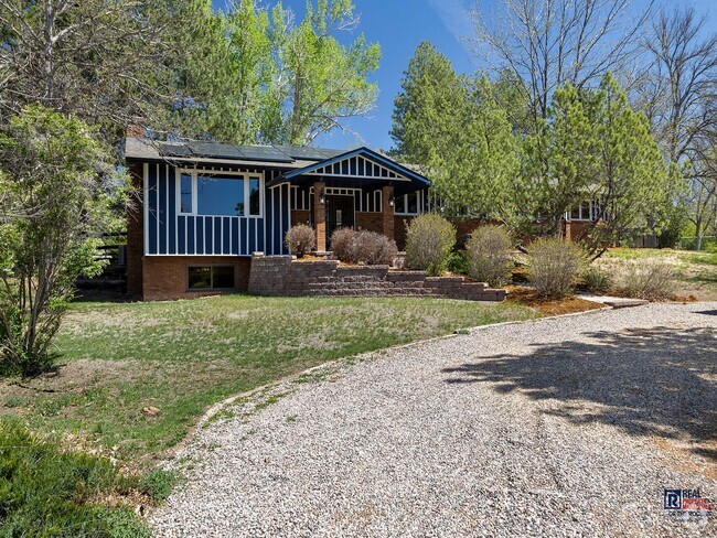 Building Photo - Gorgeous 5 Bed 4 Bath House in North Fort ...