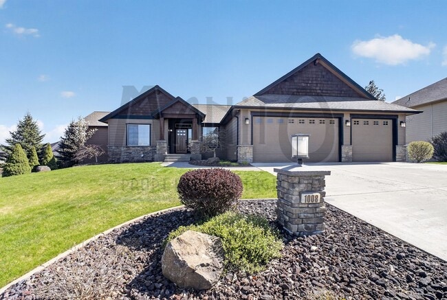 Building Photo - Stunning River Ridge Home With Spectacular Views