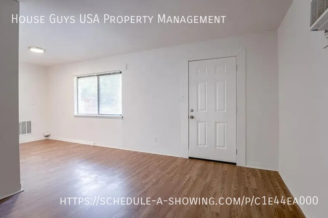 Photo - 15216 Bellaire Ave Unidad C