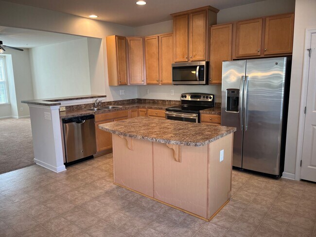 Photo - 1253 Elderslie Ln