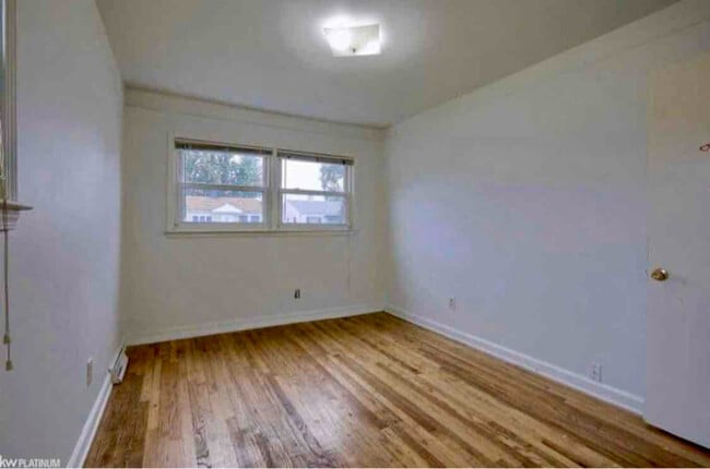 Photo - 11260 Sherman Ave