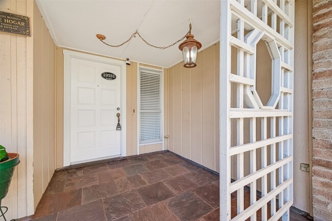 Photo - 19531 Woodglen Dr