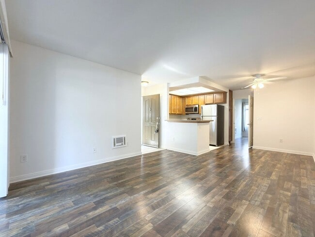 Photo - 432 Edgehill Ln
