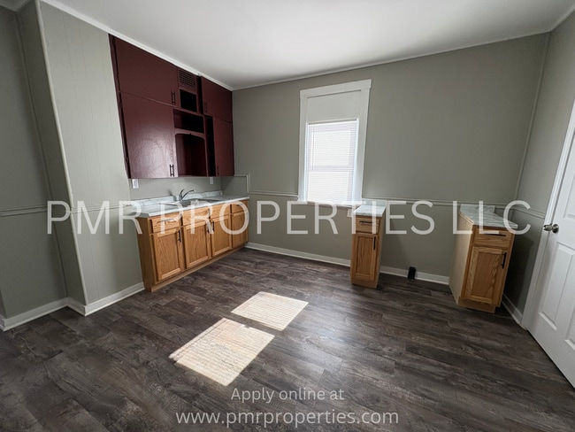 Photo - Studio/ 1 Bathroom-House