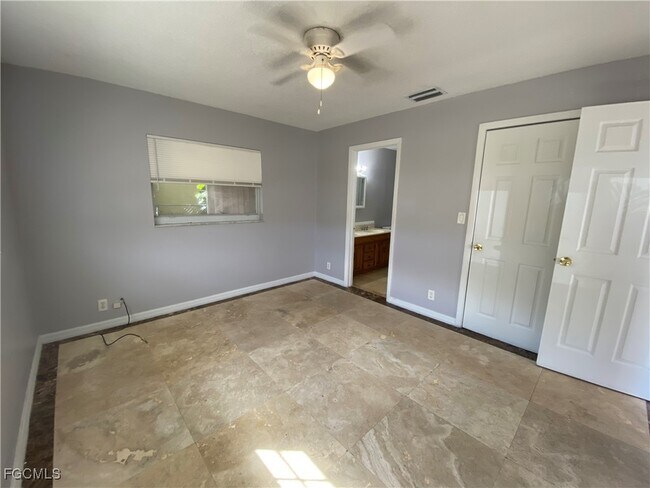 Photo - 930 Jasmine St