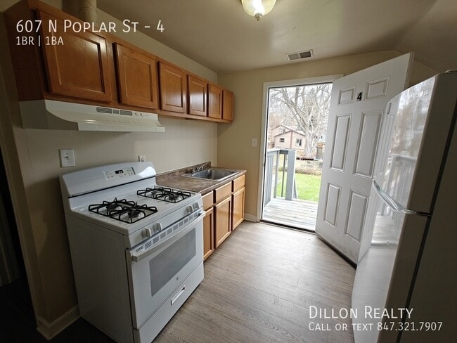 Photo - 607 N Poplar St Unit 4