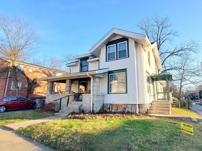 Building Photo - 802 E Hunter Ave Rental