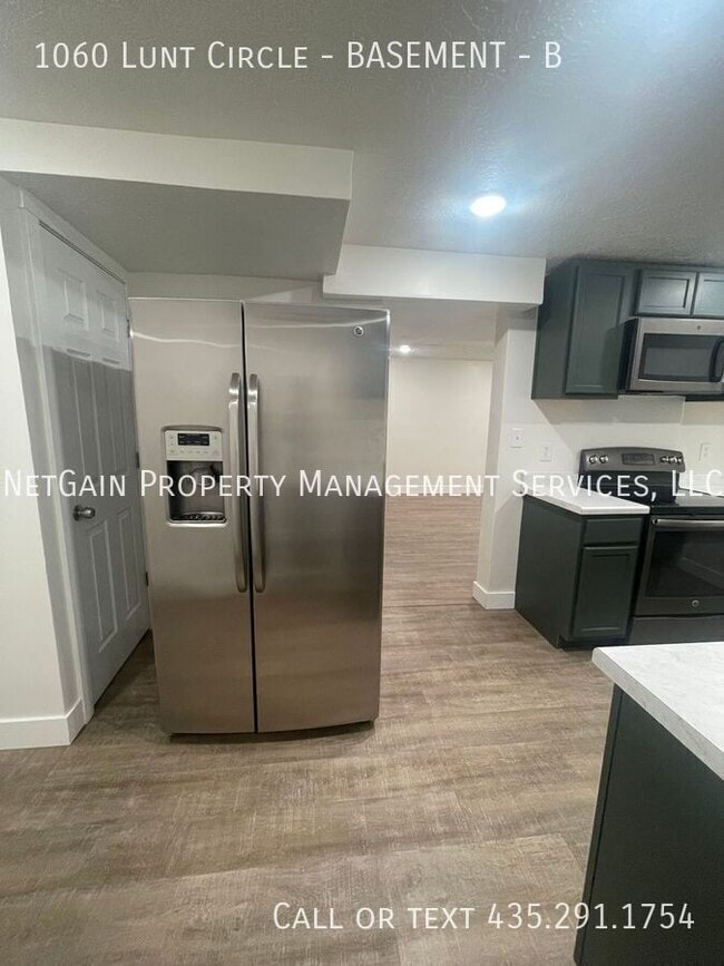 Photo - 1060 Lunt Cir Unit B