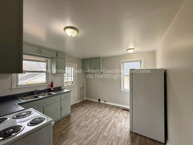 Photo - 2406 Wilson Ave