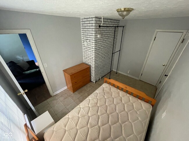 Photo - 2920 Highwoods Dr