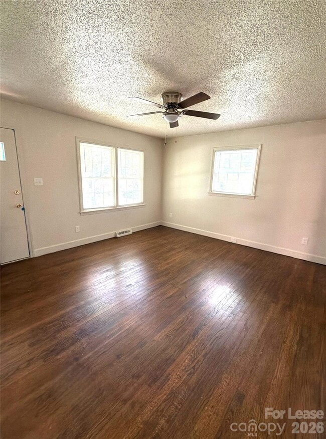 Photo - 4410 Brooktree Dr