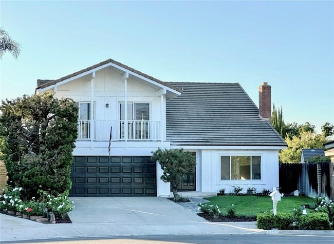 Building Photo - 15102 Lorenat St Rental