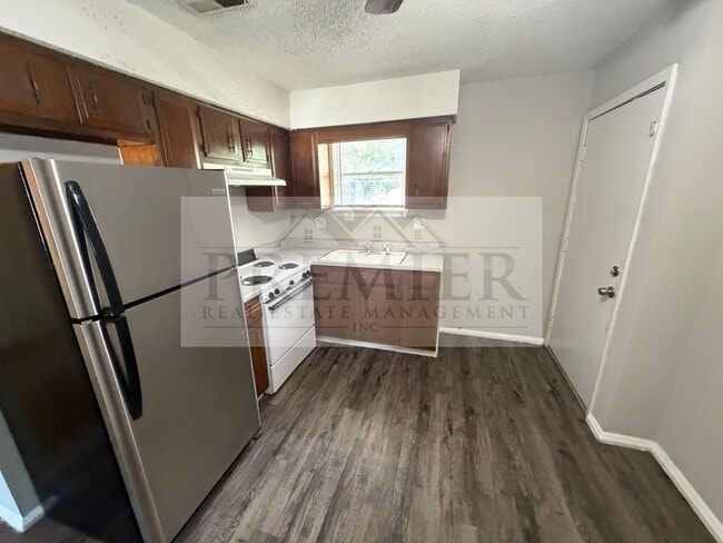Photo - 240 W Kump Ave Unit 240 W Kump Ave C