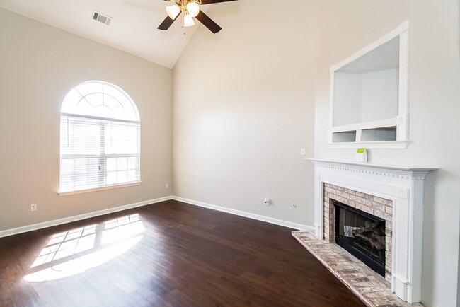 Photo - 225 Magnolia Garden Ln
