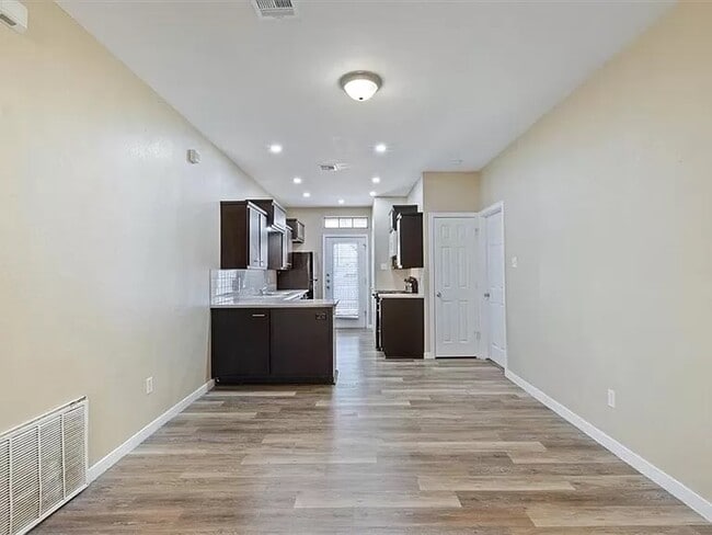 Photo - 1907 S 17th St Unit A