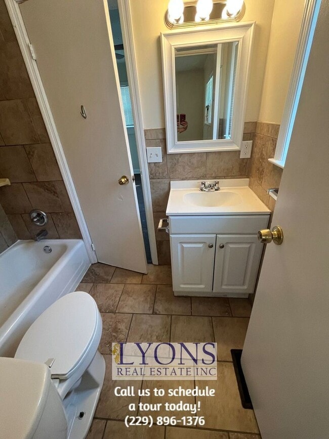 Photo - 615 E Brookwood Dr