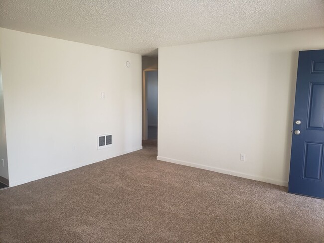 Photo - Updated Four-Plex in SE Portland with Fenc...