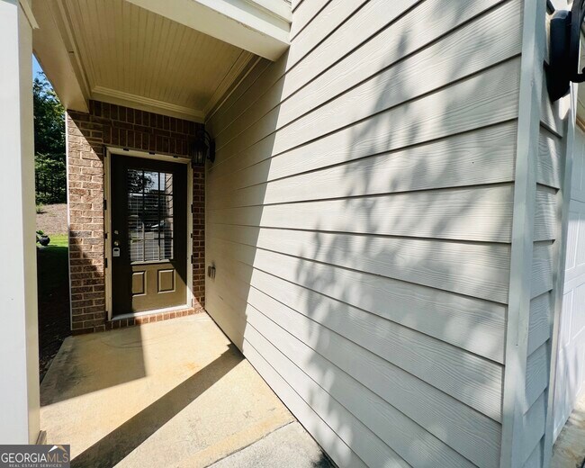 Photo - 256 Highland Pointe Cir E