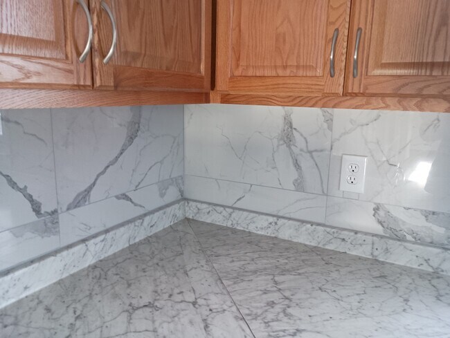 1A Saybrook Dr Unit 1A