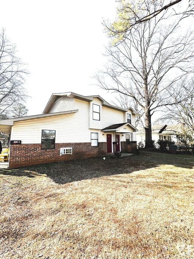 Building Photo - Come Home To Five Points! Unit B