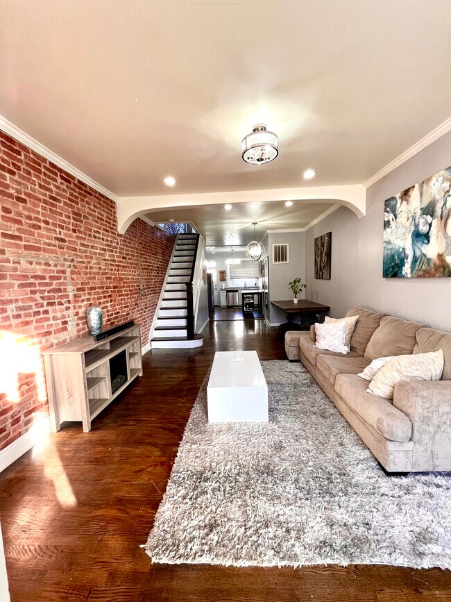 Photo - 133 N Linwood Ave Townhome