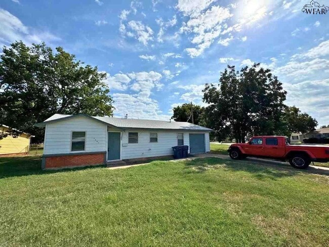 Building Photo - 1401 E Cortez Dr Rental
