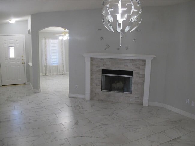 Photo - 3401 Pioneer Crossing Dr