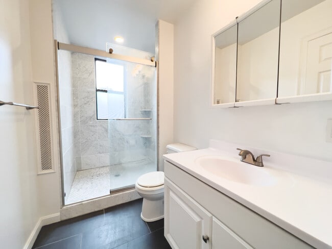 Building Photo - 7 Myrtle St Unit 1