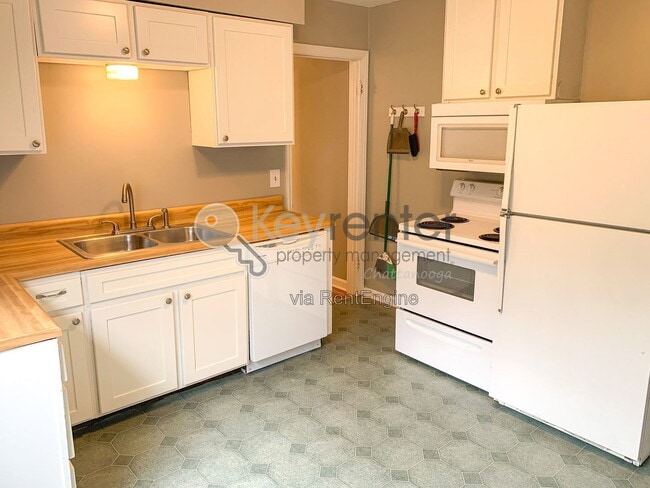 Photo - 1410 Elm St