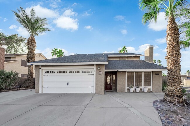 Photo - Beautiful 4 bed/ 3 bath POOL Home For Rent