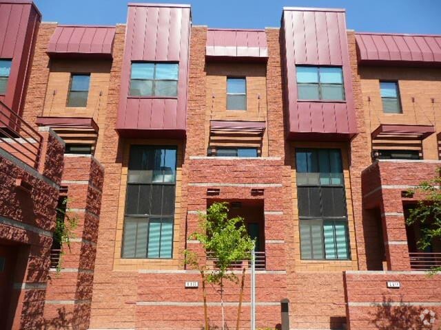 Millstone Townhome, Tempe, AZ - 330 S Farmer Ave Rental